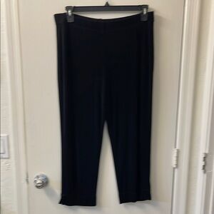 Chico's Travelers Black Cropped Pants Size 2